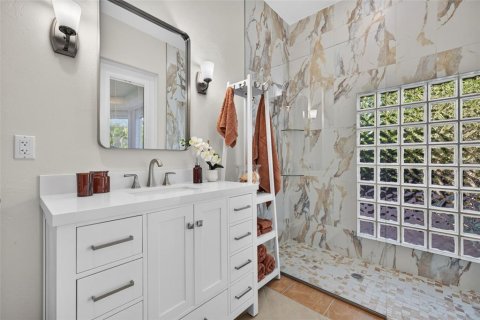 House in Fort Myers, Florida 3 bedrooms, 250.93 sq.m. № 2436685 - photo 22