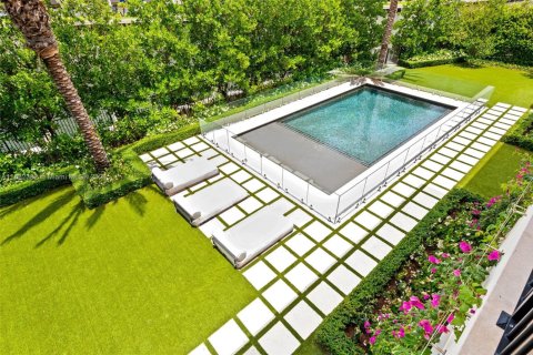 Casa en venta en Hallandale Beach, Florida, 6 dormitorios, 738.39 m2 № 1415373 - foto 28