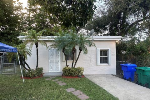 Propiedad comercial en venta en Miami, Florida, 122.63 m2 № 1991506 - foto 4