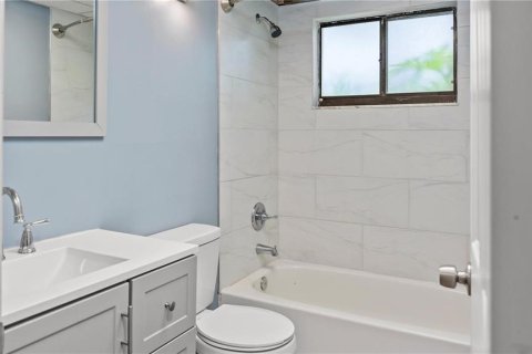 Condominio en alquiler en Temple Terrace, Florida, 2 dormitorios, 89.19 m2 № 1592579 - foto 21