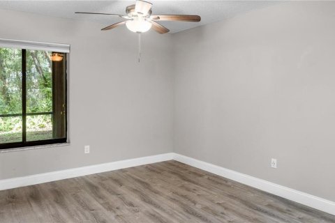 Condominio en alquiler en Temple Terrace, Florida, 2 dormitorios, 89.19 m2 № 1592579 - foto 18