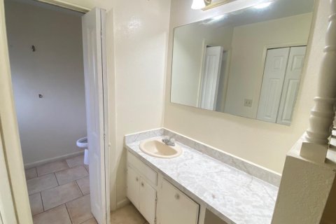 Villa ou maison à louer à West Palm Beach, Floride: 2 chambres, 99.41 m2 № 1175204 - photo 1