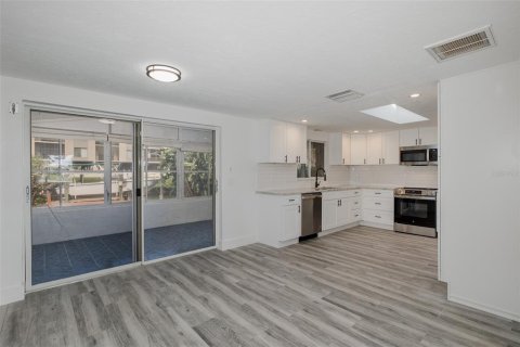Casa en venta en Port Richey, Florida, 2 dormitorios, 137.5 m2 № 1919062 - foto 16