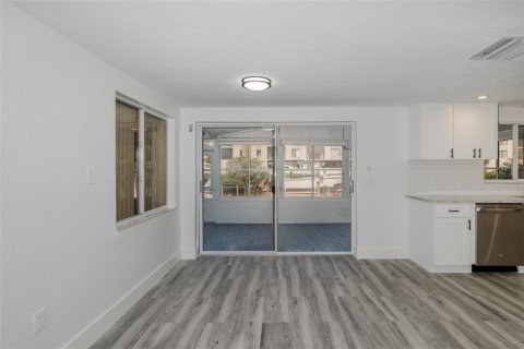 Casa en venta en Port Richey, Florida, 2 dormitorios, 137.5 m2 № 1919062 - foto 18