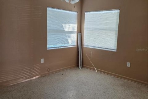 Villa ou maison à louer à Orlando, Floride: 3 chambres, 134.24 m2 № 2418840 - photo 3