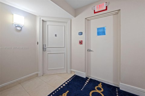 Купить кондоминиум в Авентура, Флорида 2 спальни, 134.43м2, № 2044555 - фото 3