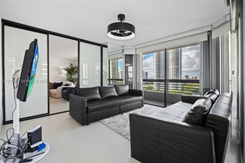 Купить кондоминиум в Авентура, Флорида 2 спальни, 134.43м2, № 2044555 - фото 8