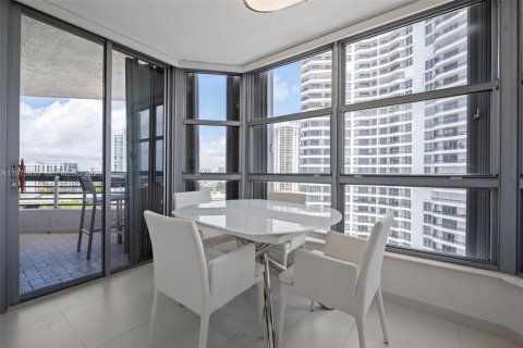 Купить кондоминиум в Авентура, Флорида 2 спальни, 134.43м2, № 2044555 - фото 13