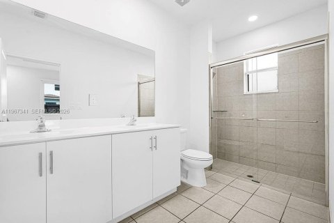 Casa en venta en Miami, Florida, 4 dormitorios, 173.73 m2 № 2029128 - foto 21