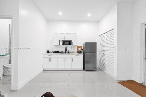 Casa en venta en Miami, Florida, 4 dormitorios, 173.73 m2 № 2029128 - foto 30