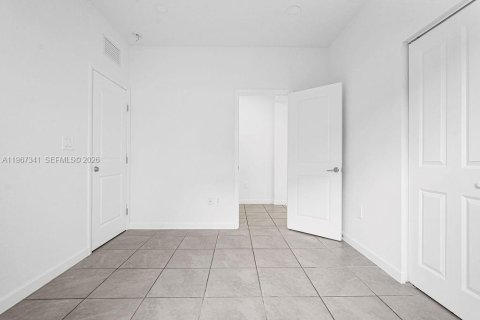 Casa en venta en Miami, Florida, 4 dormitorios, 173.73 m2 № 2029128 - foto 11