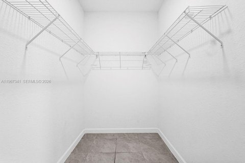 Casa en venta en Miami, Florida, 4 dormitorios, 173.73 m2 № 2029128 - foto 27