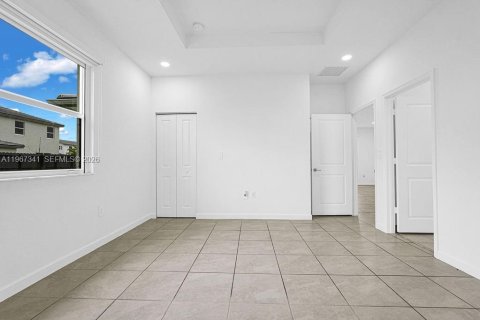 Casa en venta en Miami, Florida, 4 dormitorios, 173.73 m2 № 2029128 - foto 25