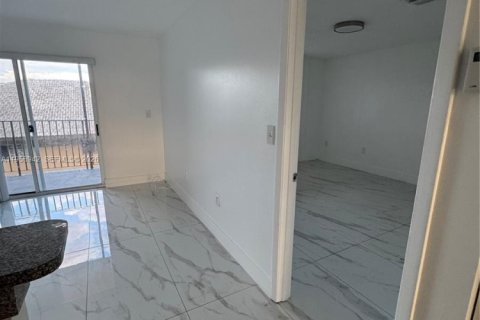 Condo à Hialeah Gardens, Floride, 2 chambres  № 2017791