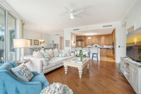Condo in Sarasota, Florida, 2 bedrooms № 2207495 - photo 17