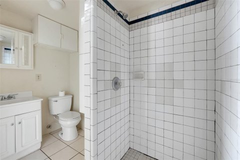Villa ou maison à vendre à Orlando, Floride: 2 chambres, 98.29 m2 № 2436701 - photo 28