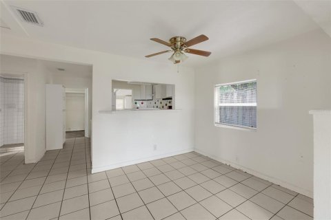 Villa ou maison à vendre à Orlando, Floride: 2 chambres, 98.29 m2 № 2436701 - photo 17