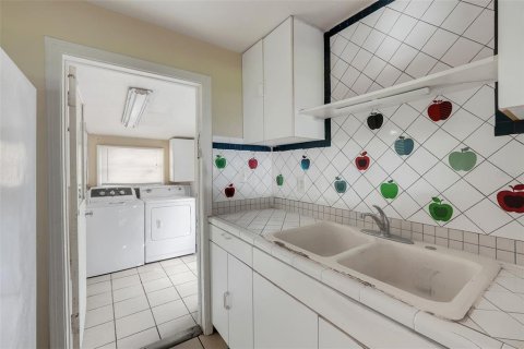 Villa ou maison à vendre à Orlando, Floride: 2 chambres, 98.29 m2 № 2436701 - photo 21