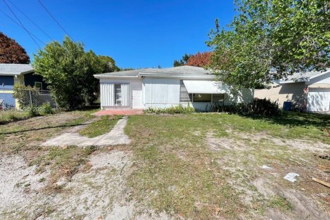 Villa ou maison à vendre à St. Lucie, Floride: 2 chambres, 87.51 m2 № 2032485 - photo 7