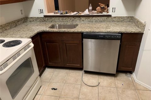 Villa ou maison à louer à Kissimmee, Floride: 3 chambres, 114.08 m2 № 2399104 - photo 3