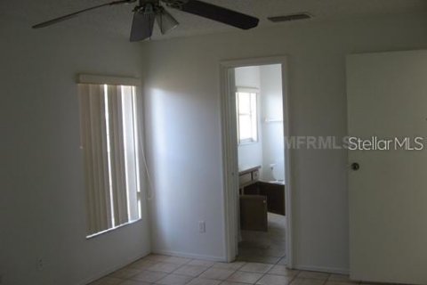 Villa ou maison à louer à Kissimmee, Floride: 3 chambres, 114.08 m2 № 2399104 - photo 6