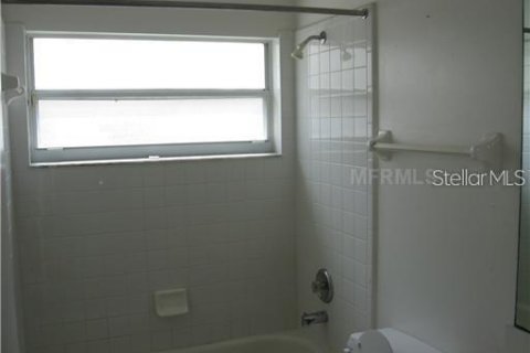 Villa ou maison à louer à Kissimmee, Floride: 3 chambres, 114.08 m2 № 2399104 - photo 8
