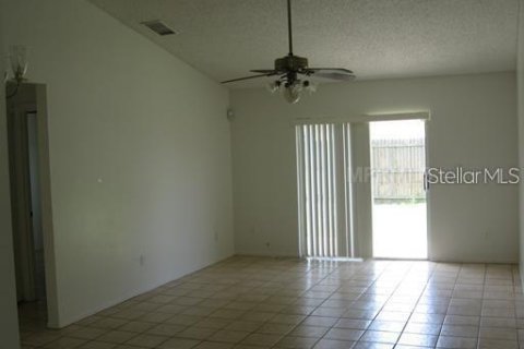 Villa ou maison à louer à Kissimmee, Floride: 3 chambres, 114.08 m2 № 2399104 - photo 5