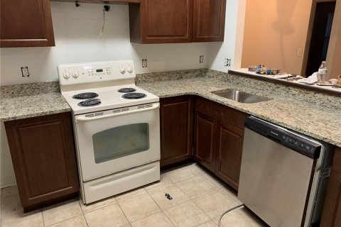 Villa ou maison à louer à Kissimmee, Floride: 3 chambres, 114.08 m2 № 2399104 - photo 2