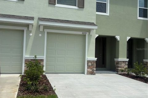 Touwnhouse à Wesley Chapel, Floride 3 chambres, 155.43 m2 № 2322394