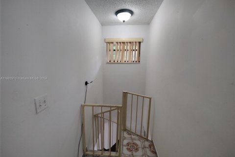 House in Miami, Florida 2 bedrooms, 96.62 sq.m. № 1754128 - photo 18