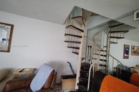 House in Miami, Florida 2 bedrooms, 96.62 sq.m. № 1754128 - photo 16