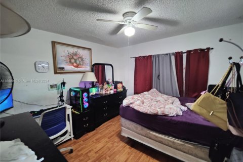 House in Miami, Florida 2 bedrooms, 96.62 sq.m. № 1754128 - photo 20