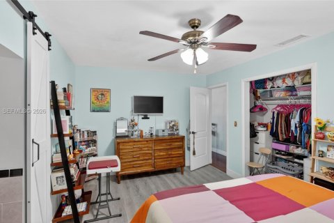 Villa ou maison à vendre à Miami, Floride: 4 chambres, 173.54 m2 № 2063461 - photo 18