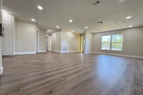 Casa en venta en Port Richey, Florida, 3 dormitorios, 132.11 m2 № 2098963 - foto 10