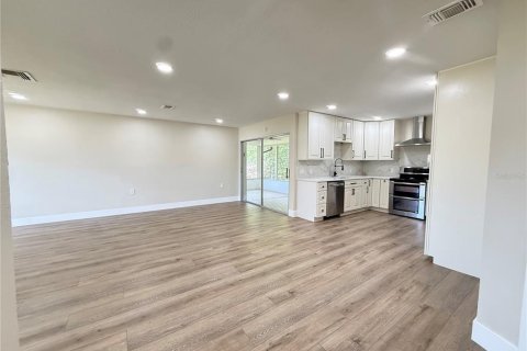 Casa en venta en Port Richey, Florida, 3 dormitorios, 132.11 m2 № 2098963 - foto 14