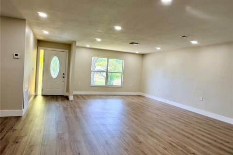 Casa en venta en Port Richey, Florida, 3 dormitorios, 132.11 m2 № 2098963 - foto 9