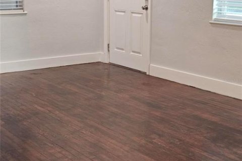 House in Clearwater, Florida 3 bedrooms, 97.92 sq.m. № 2431657 - photo 6