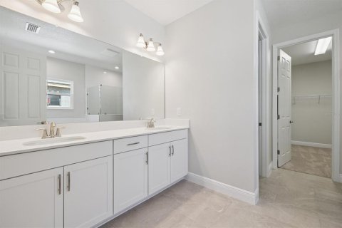 Villa ou maison à vendre à Spring Hill, Floride: 4 chambres, 234.95 m2 № 2313010 - photo 8
