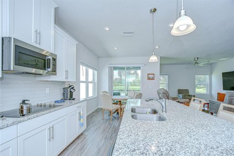 Villa ou maison à vendre à New Port Richey, Floride: 3 chambres, 187.38 m2 № 1870371 - photo 12