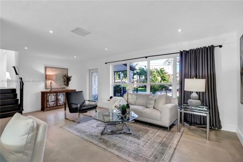 Casa en venta en Wilton Manors, Florida, 3 dormitorios, 118.17 m2 № 1947492 - foto 7