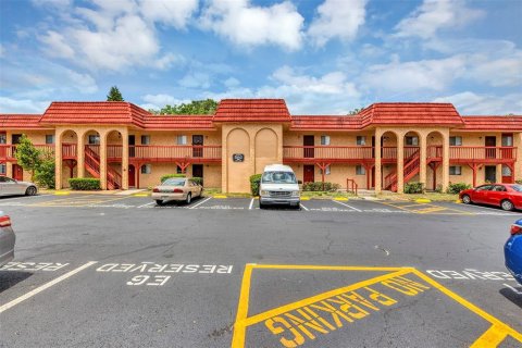 Купить кондоминиум в Орландо, Флорида 5 комнат, 77.29м2, № 1679017 - фото 1