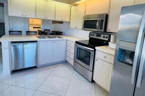 Townhouse in Boynton Beach, Florida 2 bedrooms, 127.65 sq.m. № 2069212 - photo 7