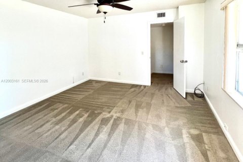 Townhouse in Boynton Beach, Florida 2 bedrooms, 127.65 sq.m. № 2069212 - photo 27