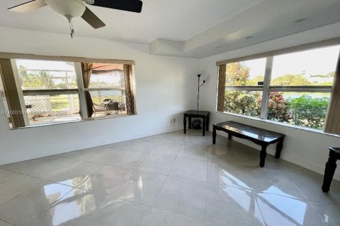 Townhouse in Boynton Beach, Florida 2 bedrooms, 127.65 sq.m. № 2069212 - photo 17