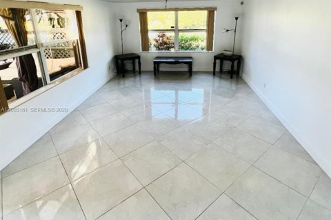 Townhouse in Boynton Beach, Florida 2 bedrooms, 127.65 sq.m. № 2069212 - photo 15