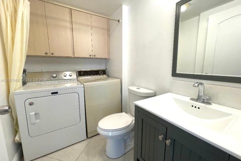 Townhouse in Boynton Beach, Florida 2 bedrooms, 127.65 sq.m. № 2069212 - photo 20