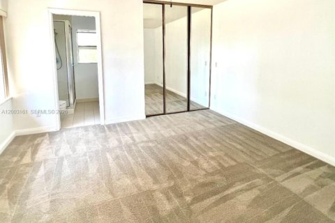 Townhouse in Boynton Beach, Florida 2 bedrooms, 127.65 sq.m. № 2069212 - photo 26