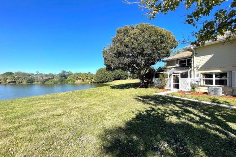 Townhouse in Boynton Beach, Florida 2 bedrooms, 127.65 sq.m. № 2069212