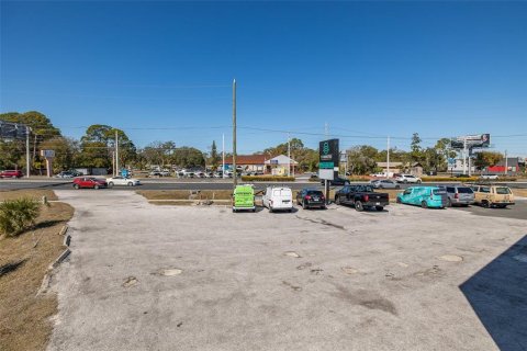 Propiedad comercial en venta en Port Richey, Florida, 178.37 m2 № 2330529 - foto 8