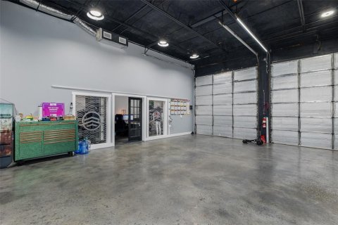 Propiedad comercial en venta en Port Richey, Florida, 178.37 m2 № 2330529 - foto 21